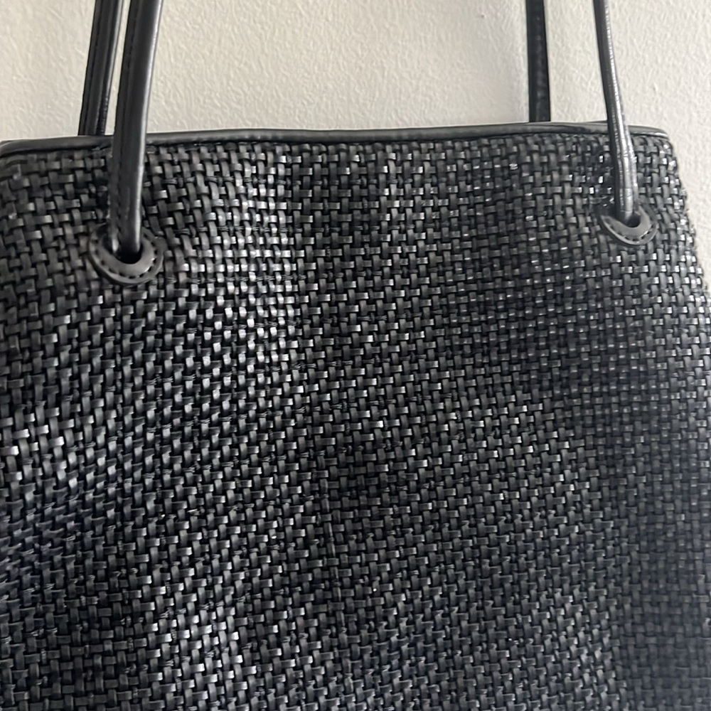Nine West woven black shoulder bag - Picture 2 of 10